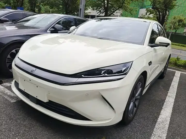 BYD Qin L EV 545 km Beyond Edition