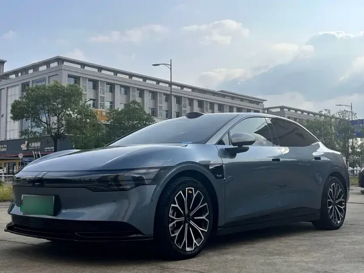 Zeekr 007 4WD Intelligent Driving Edition 75kWh Electric Sedan