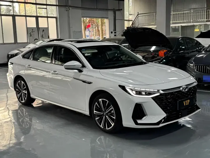 Chery Arrizo 8 1.6T 7DCT Zhi Edition