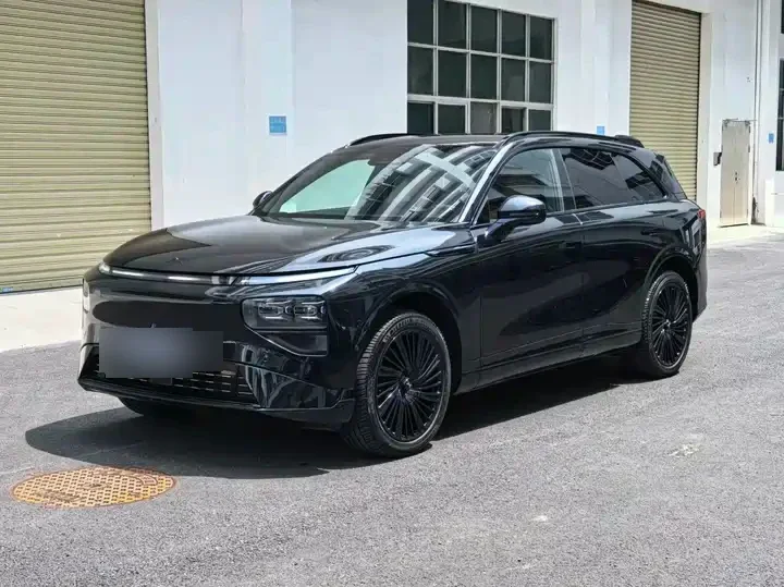 XPENG G9 725 Max Edition