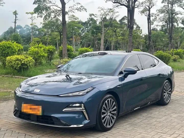 Geely Galaxy Starshine 8 130km EM-P Starship Edition PHEV