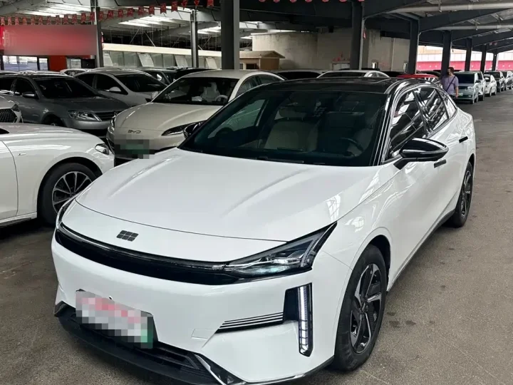 Geely Galaxy L6 125km Plus Longteng