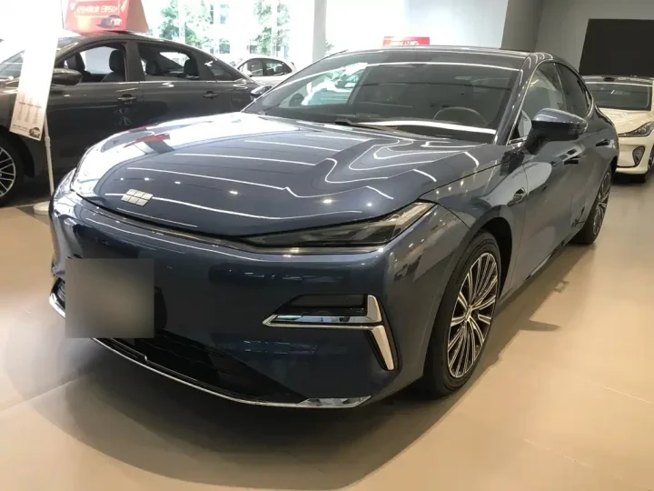 Geely Galaxy Starshine 8 130 km EM-i Flagship Edition