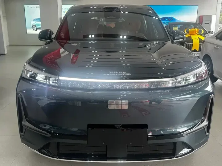 Geely Galaxy M9 230KM FWD Smart Navigation Edition