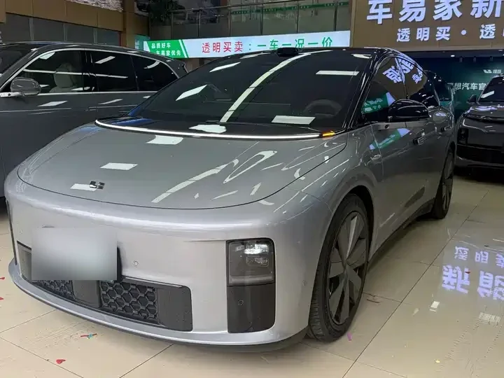 Li Auto Lixiang i6 AWD Standard Edition