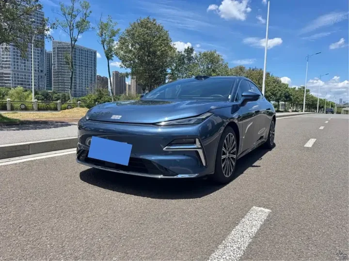 Geely Galaxy Starshine 8 130km EM-P Starship Edition
