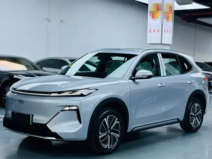 Geely Galaxy Starship 7 EM-i 120KM Explorer+ Edition
