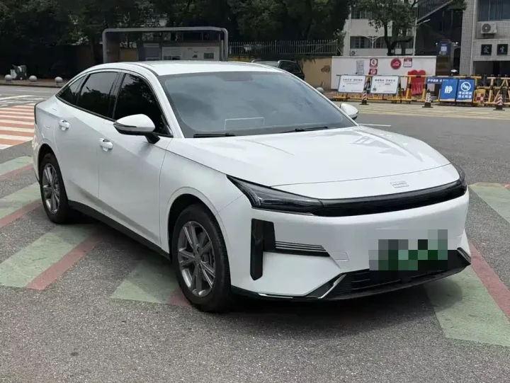 Geely Galaxy L6 EM-i 140km Long Range Editio