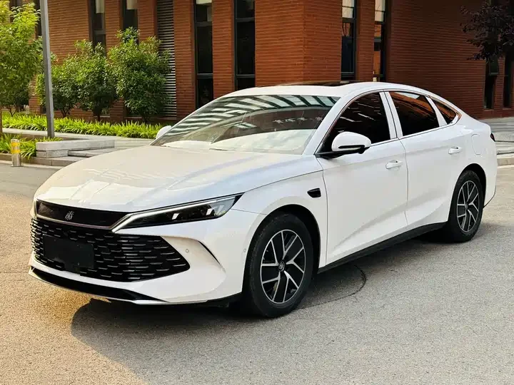 BYD Qin L DM-I Intelligent Driving 120 km Leading Edition