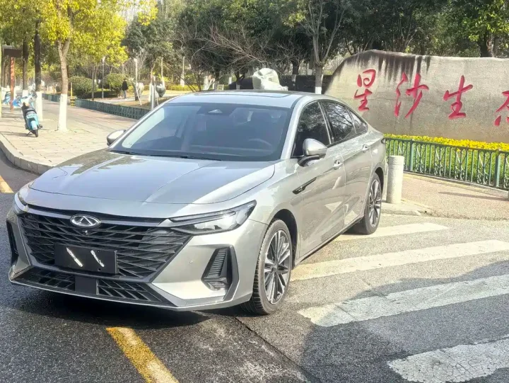 Chery Arrizo 8 1.6T DCT Shang