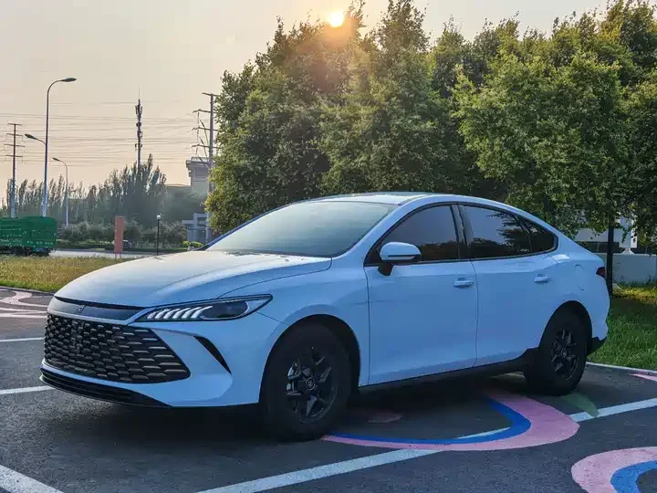 BYD Qin Plus DM-I Smart Driving Edition 55 km Leading