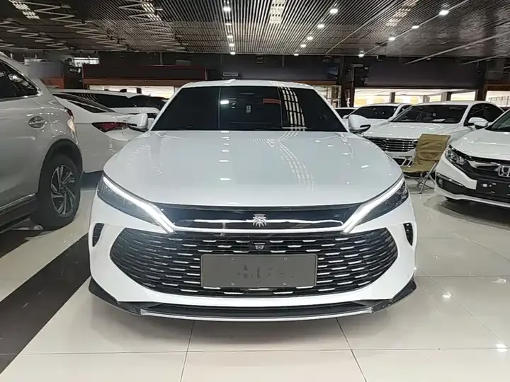 BYD Qin L DM-I 120 km Excellence Edition