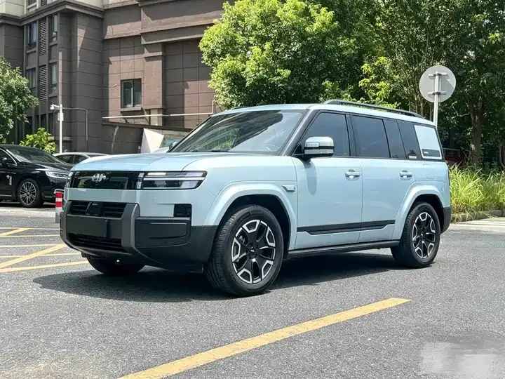 Fangchengbao Ti7 200km RWD Max PHEV