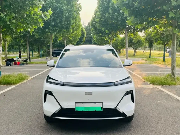 Geely Galaxy Starship 7 EM-i120km Pilot