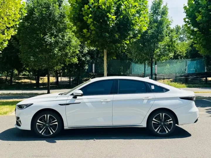 Chery Arrizo 8 Pro 2.0T DCT Premium