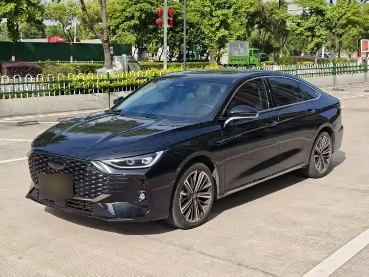 Chery Arrizo 8 Pro 1.6T DCT Luxury+ Edition