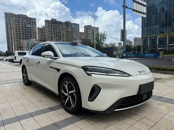 BYD Seal 07 DM-I 1.5T 230 km Flagship Edition