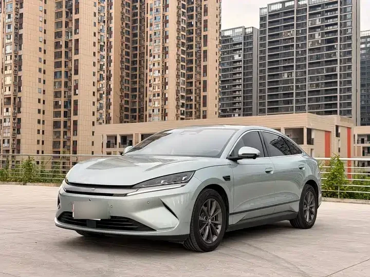 BYD Qin L EV 470 km Leading