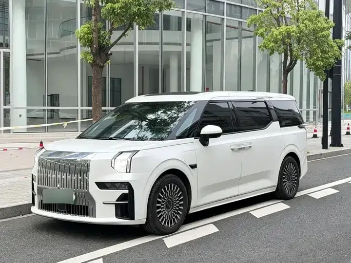 Zeekr 009 WE Edition Electric MPV
