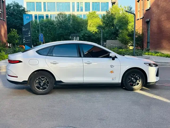 BYD Qin Plus DM-I Intelligent 55 km Leading Edtion