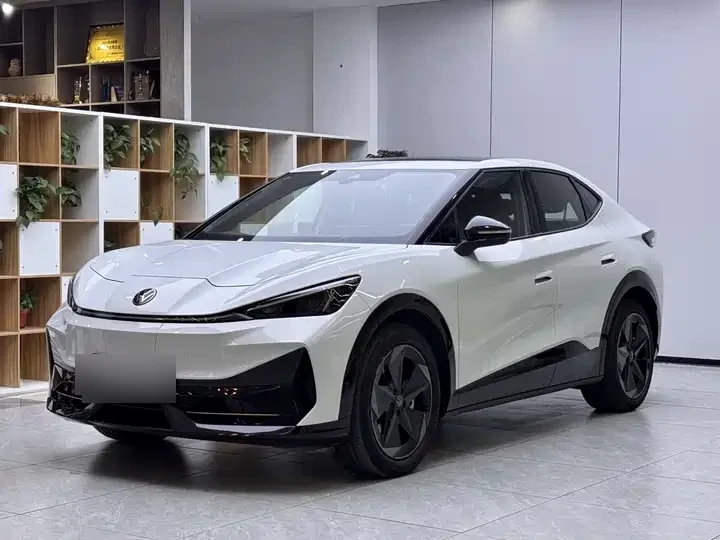 Volkswagen ID. UNYX 06 Pro Long-Range Edition