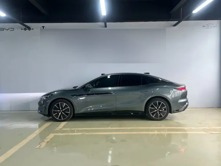 BYD Han L DM-I 200 km LiDAR Flagship