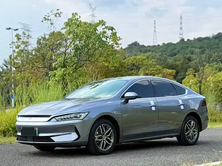 BYD Qin Plus Glory Edition EV 420KM Beyond