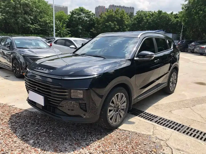 Jetour X70 PLUS 1.5T Luxury Edition 7-seat