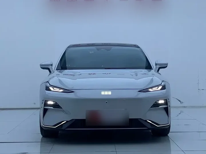 Geely Galaxy E8 665KM RWD Starship Voyage Edition