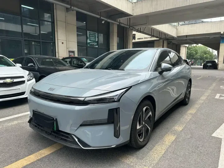 Geely Galaxy L6 125km Plus Longteng Edition