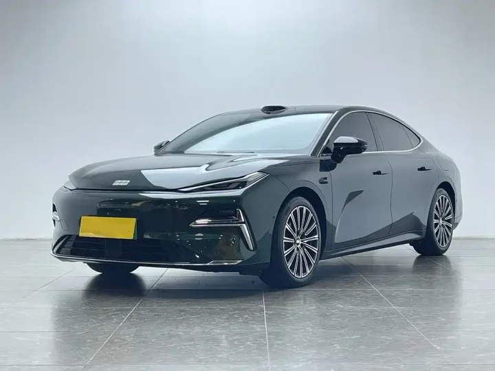 Geely Galaxy Starshine 8 EM-P 130KM Starship Edition PHEV