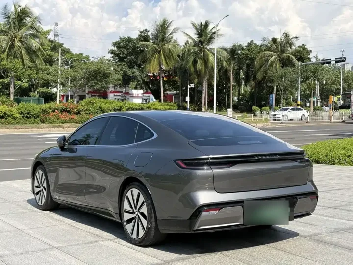Geely Galaxy E8 550km RWD Max Edition