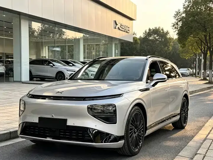 XPENG G9 725 Max Edition